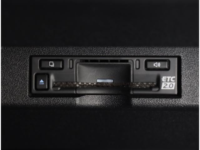 ETC2.0が装着されております！高速道路利自動精算と、渋滞情報を取得し、ナビゲーションと連動！！ 状況をお知らせしたり、迂回路の提案等も行います！