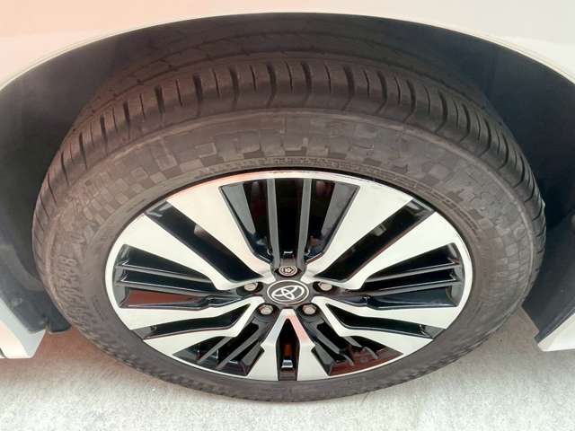 ご購入後からが本当のお付合いだと思っております。取扱いや不具合等について、迅速・丁寧・親身になって対応させていただきます。自社の中部運輸局認証工場にてメンテナンスや修理にも対応させていただきます。