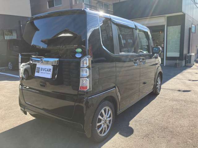 ★183号線沿い★当店は国道183号線沿いにございます！大通りに面しております！目の前にはバス停「西原」もございますので、お気軽にご来店ください(^^♪ニコニコレンタカーの看板が目印です！