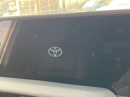 【12.3インチワイドナビ】高級感とインパクトのある大型ワイドナビを装備。各種オーディオ操作はもちろん、横長ワイド画面でのマップ2分割表示など、利便性も高いナビです♪