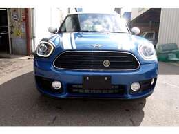 豪華装備満載！希望者にはアルミ＋スタッドレスSETプレゼント☆キーレス機能付き鍵2個有り！ワンオーナー！