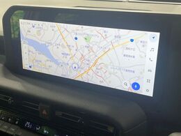【メーカー純正ナビ】インテリアに溶け込むスタイリッシュな「専用設計」メーカーナビを装備♪視認性や操作性など基本性能にも優れ、より上質なカーライフをお楽しみいただけます。