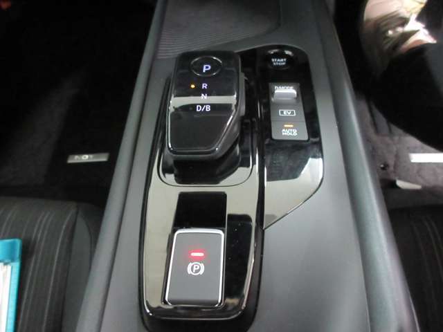 オートベル東バイパス店・オートベル浜線バイパス嘉島店・オートベルサンロードシティ人吉店の熊本県下3店舗に総在庫常時800台以上を展示しております。