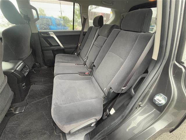 商談ルームにはキッズルームも完備しています☆お子様連れでもゆっくりとお車をお選びいただけます！