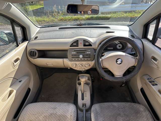 当店は新車・中古車販売、整備、点検、板金、塗装、用品取付・販売、ローン、クレジットカード決済に対応。車の購入からメンテナンスまで幅広くサポート。安心と信頼のサービスを提供します。