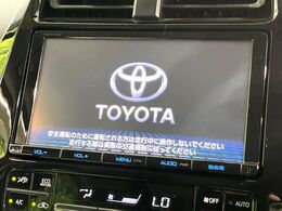 【純正9型ナビ】人気の純正ナビを装備しております。ナビの使いやすさはもちろん、オーディオ機能も充実！キャンプや旅行はもちろん、通勤や買い物など普段のドライブも楽しくなるはず♪