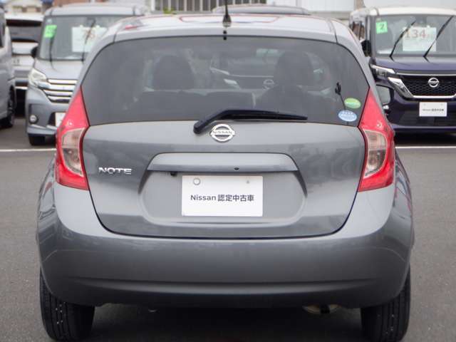 【Nissan Intelligent Choice】「1年間走行無制限保証」全国2300カ所の日産サービス工場で保証修理が受けられる。