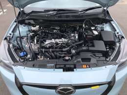 きれいなエンジンルームです