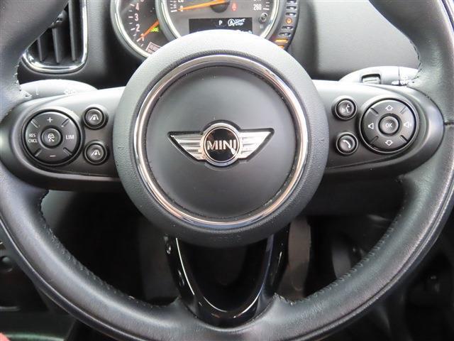 ACC/インテリS/タッチスクリーンNEWiDriveナビ/Bカメラ/BTオーディオ/スマキー/アイドリングSTOP/LEDヘッド/FRフォグ/PWバックドア/ルーフレール/Cソナー/禁煙車/記録簿/