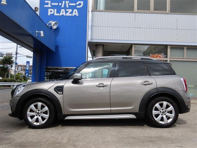 ACC/インテリS/タッチスクリーンNEWiDriveナビ/Bカメラ/BTオーディオ/スマキー/アイドリングSTOP/LEDヘッド/FRフォグ/PWバックドア/ルーフレール/Cソナー/禁煙車/記録簿/