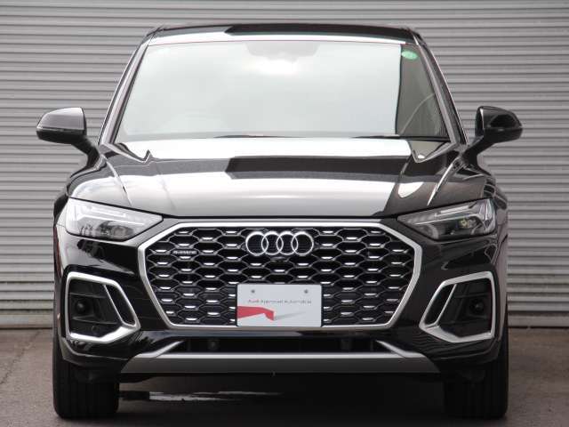 ミッドサイズSUVとして人気を博している「Q5」に新たに追加された、クーペスタイルのスポーティなキャラクターと高い実用性を兼ね備えた「Q5スポーツバック」「40TDIクワトロ Sライン」