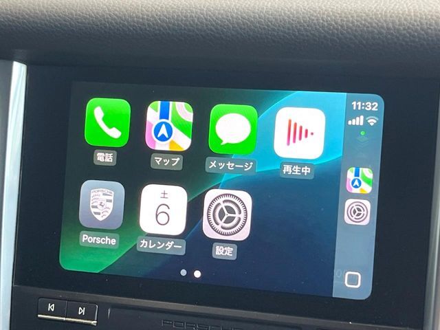 ●Apple　Car　Play：スマホとの有線接続で、ナビ・オーディオ再生などスマホのアプリ機能が画面でも使える便利機能です！