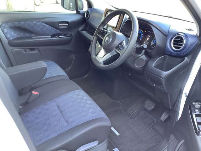 運転席側からの画像です。