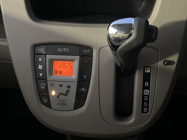 大変お得なメンテナンスパックをご紹介させていただいております。点検の際にはお車を持ってきていただくだけでOKです。