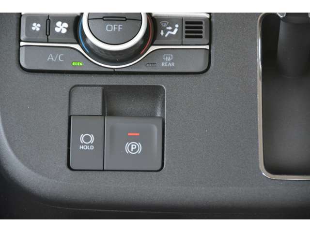 電動パーキングブレーキ、オートブレーキホールド機能付き！