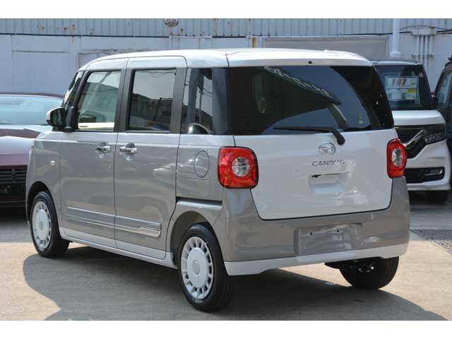 他各色、他グレードも新車専門店カーズカフェHPにて、ぜひご覧ください。ご注文ご契約、ローン事前審査、ご納車の流れや納期などはカーズカフェHPよりお問い合わせお電話等で、ご確認ください。