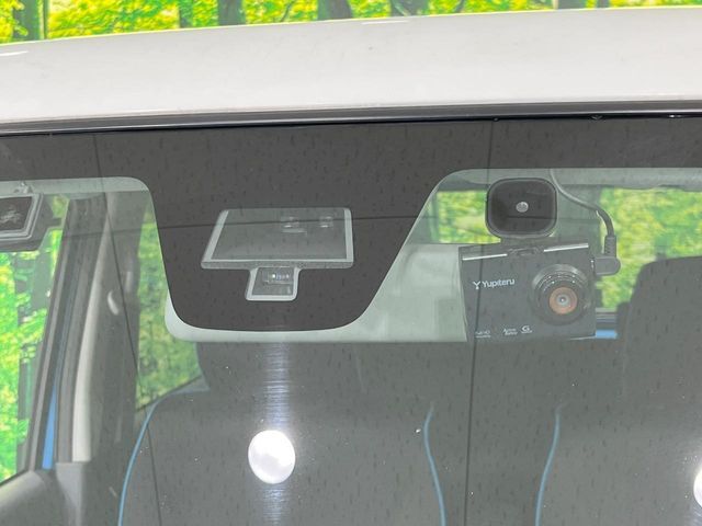 【スズキ　セーフティサポート】走行中に前方の車両等を認識し、衝突しそうな時は警報とブレーキで衝突回避と被害軽減をアシスト。より安全にドライブをお楽しみいただけます。