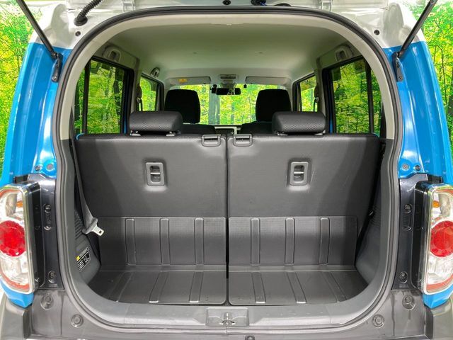 普段のお買い物や通勤、送迎等に十分な荷室スペースを確保しております。セカンドシートを倒すと、大きな荷物の積載も可能です♪