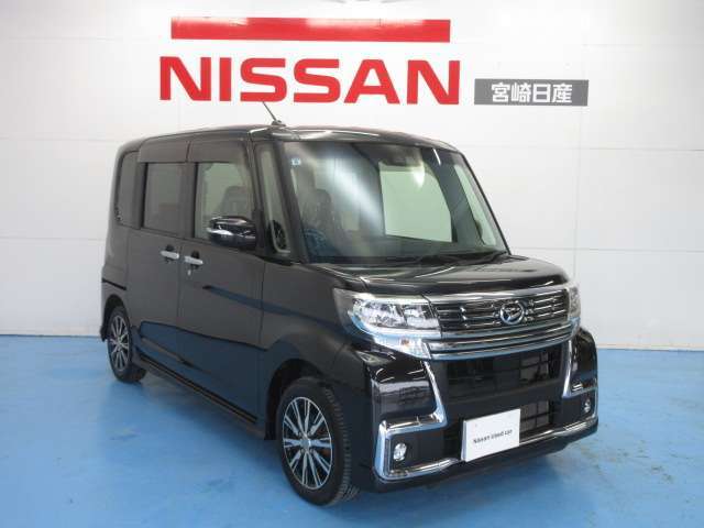 ヘッドライトまできれいにお手入れ済み！夜道でのドライブでその差が出るだけでなく、見た目の印象がとても爽やか☆キリっとしますね☆彡