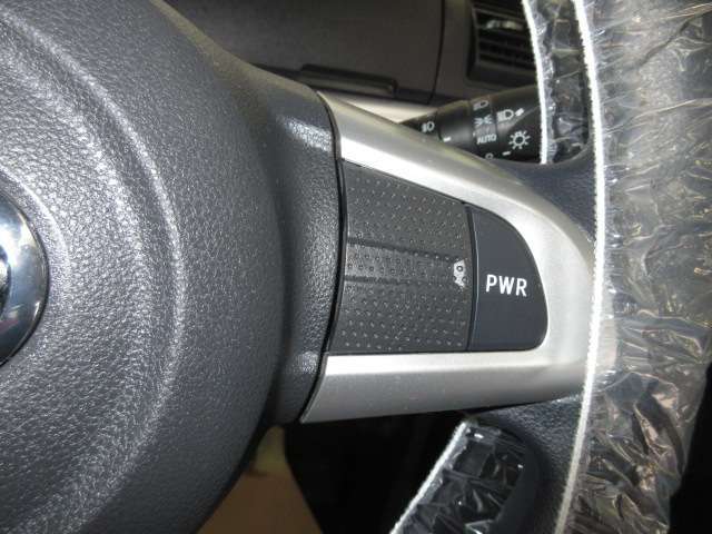 どなたにも機能的で使いやすく、スタイリッシュです。シンプルな構造なのに機能的で、ドライブを盛り上げてくれる相棒になってくれることでしょう！