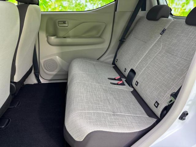 WECARSでは各商談席に大型モニターをご用意しております！見やすい大画面でゆったりと全国の在庫をご覧いただけます！是非ご来店お待ちしております！