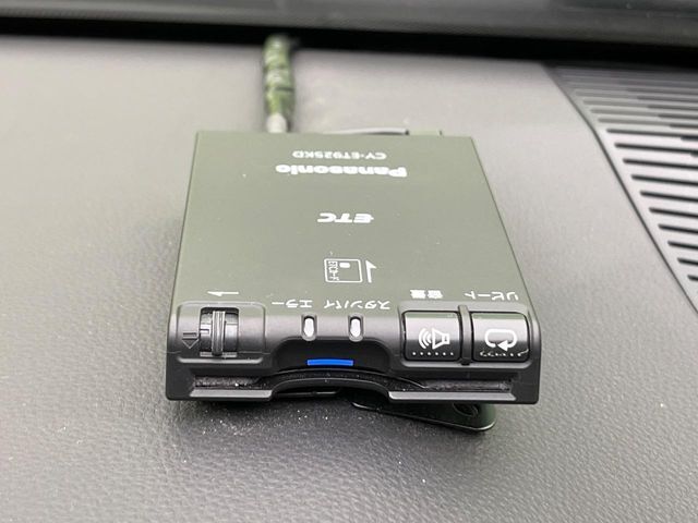 【ETC】高速道路の料金所をストレスなく通過！話題のスポットやサービスエリアに多い「スマートIC」利用時は必須のアイテムです。当店でセットアップを実施、ご納車当日からすぐにご利用いただけます！