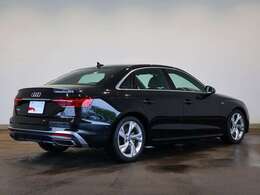 Audi A4 35 TFSI S line/マトリクスLEDヘッドライト/アルミホイール 5Yスポークデザイン 8Jx18