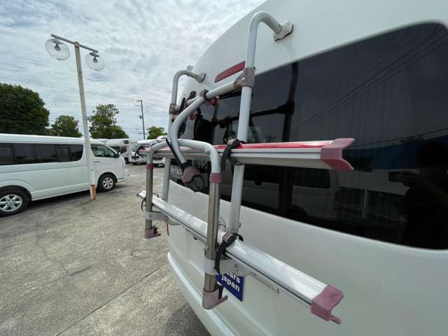 キャンピングカー・福祉車両・商用トラックなどオークションではなかなか見つからないものは当社が直接買取しています。全国を買取りスタッフが飛び回り稀少モデルを集めています。