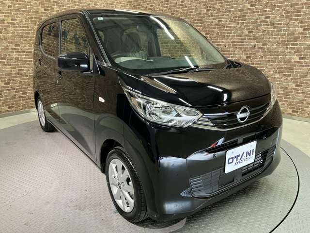 ■掲載車両以外にも在庫がたくさん！■　カーセンサーで希望の車両が見つからなくてもぜひお問い合わせ下さい。お電話でもかまいません。販売スタッフが全力でご希望のお車をお探しいたします！