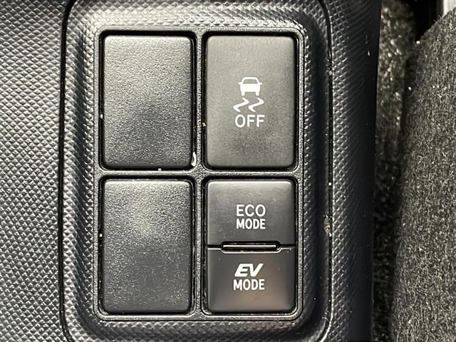 【運転席操作部】快適なドライブを楽しむための機能が装備されています！運転席から触れるので、使いやすいです！除菌プランいれていただくと、さらに清潔で安心していただけます！