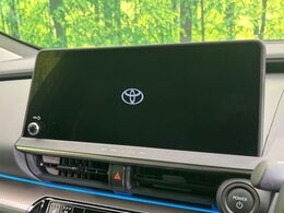 【12.3インチディスプレイオーディオ】スマートフォンと連携が可能な大画面ディスプレイオーディオです。スマートフォンのナビ機能を使用したり、Bluetooth接続で音楽もお楽しみいただけます！