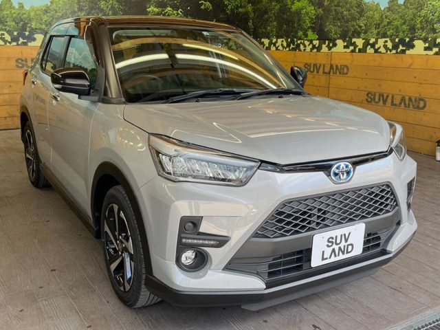 大好評のボディコーティング「弾スプラッシュコート」もご納車までに施工可能。通常のガラスコートと異なる、耐久年数6年の無機質ガラスコーティングが、ボディをキレイな状態に保ってくれます。
