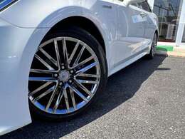 ワンオーナー☆純正ナビ☆バックカメラ☆本革シート☆シートベンチレーション＆ヒーター☆パワーシート☆オプション18AW☆HIDライト☆スマートキー☆クルーズコントロール☆ETC☆走行8.5万K☆試乗OK