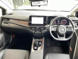 【インパネ全体】全方位で視界が広く、高い目線で運転もしやすいです！◆乗って触って体感してみてください！！当社車両は試乗可能です！お気軽にスタッフまでご相談ください！