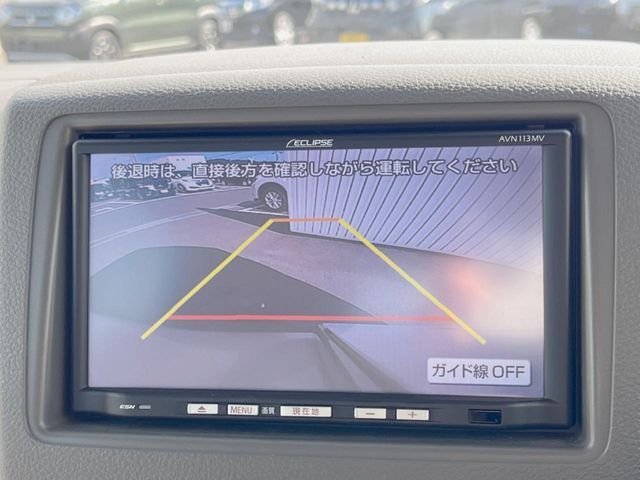【バックカメラ】駐車時に後方がリアルタイム映像で確認できます。大型商業施設や立体駐車場での駐車時や、夜間のバック時に大活躍！運転スキルに関わらず、今や必須となった装備のひとつです！