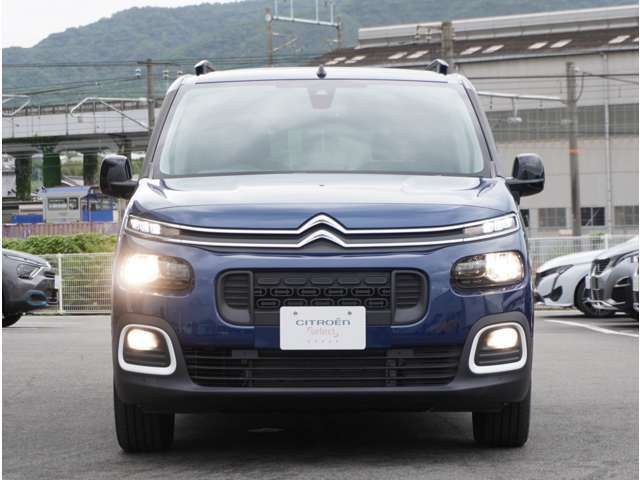【シトロエン認定中古車】シトロエンの認定中古車は、全て厳しい社内基準をクリアしております。信頼感・安心感・満足感をお客様にお届けいたします。