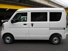 南九州自販では、自社内に修理工場を構えており、お客様が安心して大切なお車を預けて頂けます。