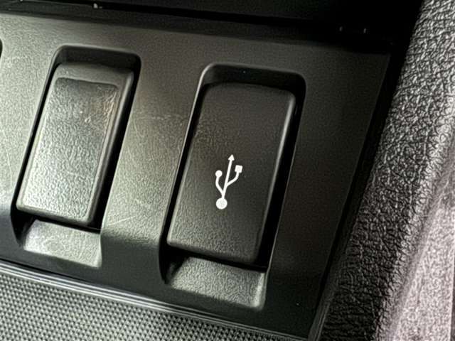 USB電源つき♪　嬉しい装備ですね！