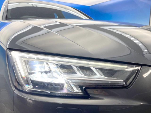●LEDハイビームが多数独立で存在し、ハイビーム時に対向車や前方を走る車の部分をロービームに切り替えが可能！！シーケンシャルウインカーも装備！！