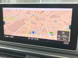 ●純正ナビ:一体感のあるナビは、高級感ある車内を演出してくれます。Bluetooth再生などオーディオ機能も充実しておりますので、運転もより楽しめます♪