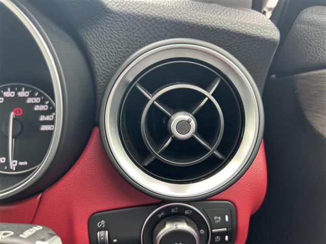 ◆【エアコン】暑い夏でも寒い冬でも、車内に快適な空気を届けるので、いつでも快適な車内空間を創り上げます！