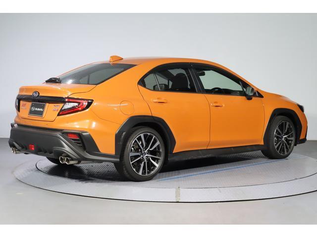 東京スバル認定U-CAR☆人気のWRX S4が嬉しい車検整備付で入荷しました！内外装のコンディションは上々です♪是非実車を店頭にてご覧ください。