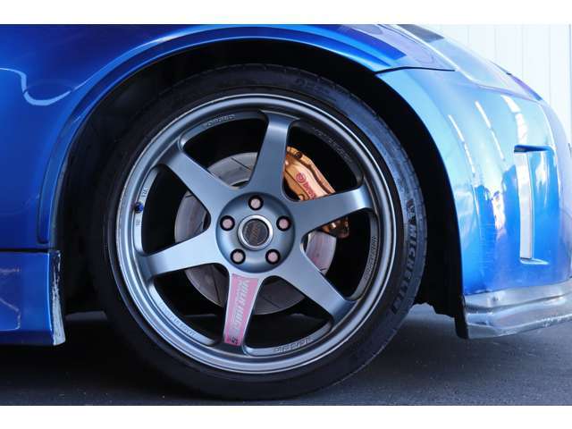 ホイールはRAYS VOLKRACING TE37をインストールしております！