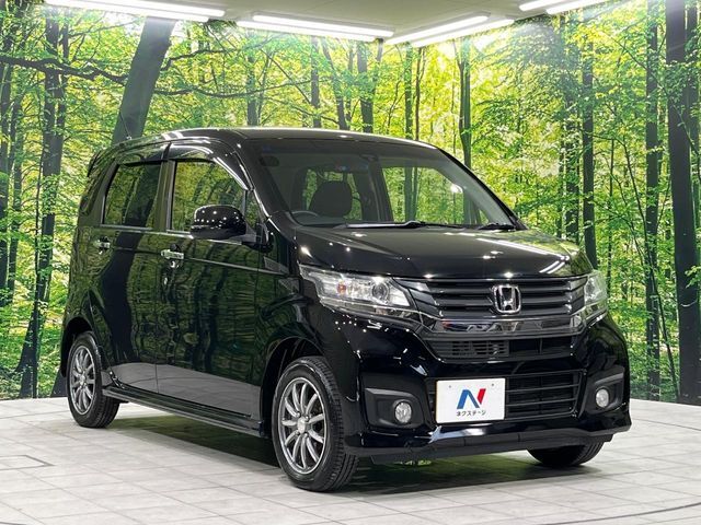 大好評のボディコーティング「弾スプラッシュコート」もご納車までに施工可能。通常のガラスコートと異なる、耐久年数6年の無機質ガラスコーティングが、ボディをキレイな状態に保ってくれます。