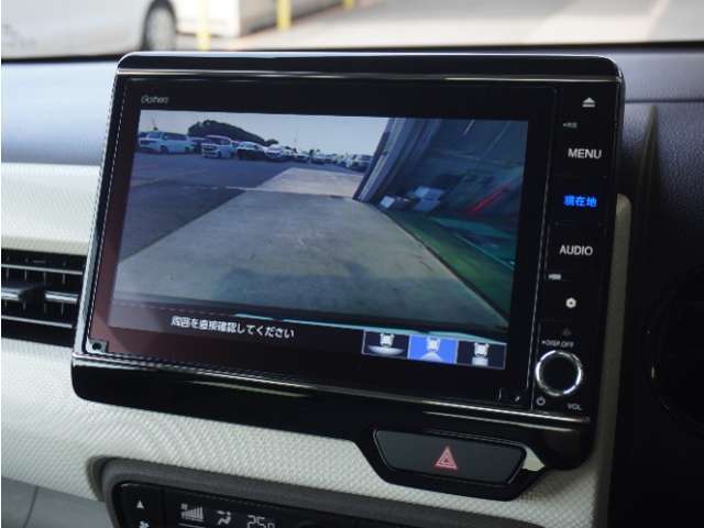 ◆バックカメラ◆リバースにするだけで映ります、後方の安全確認や、狭い駐車場での車庫入れ、雨の日や夜間など視界の悪い時に便利です！安全にバックする為には欠かせない装備です。