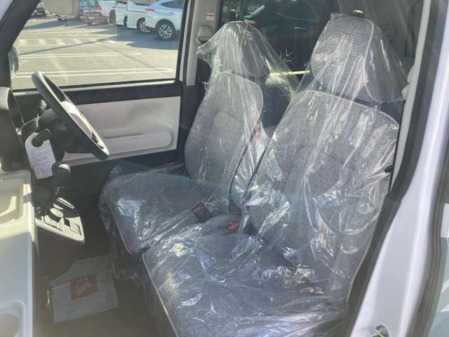 屋内作業場にてリフトも完備！メンテナンス・整備も天候が悪い日でもご対応出来ます。【無料電話】0078-6003-060214までお願い致します。