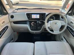 今の軽自動車は室内のスペースを広くとって作られています。このくらいのスペースがあれば運転もノンストレスではないでしょうか♪