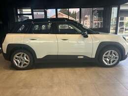 この度は当店の中古車をご覧頂きまことにありがとうございます。お車の状態の確認やお見積もりのご依頼、ローン試算のご希望等がございましたらお気軽にお問合わせ下さい。