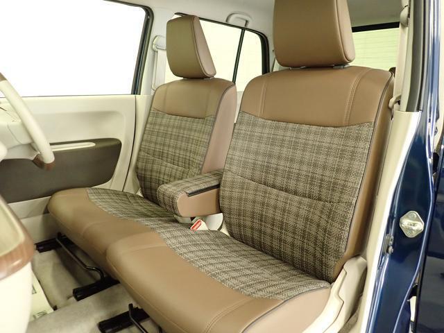 一部レザー調で　高級感漂うシート表皮。