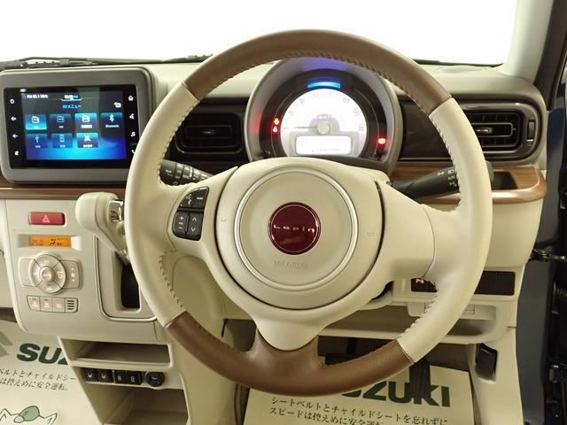 ブラウン×アイボリーのおしゃれなステアリングホイール☆　本革巻きで　車内に高級感をプラスします。